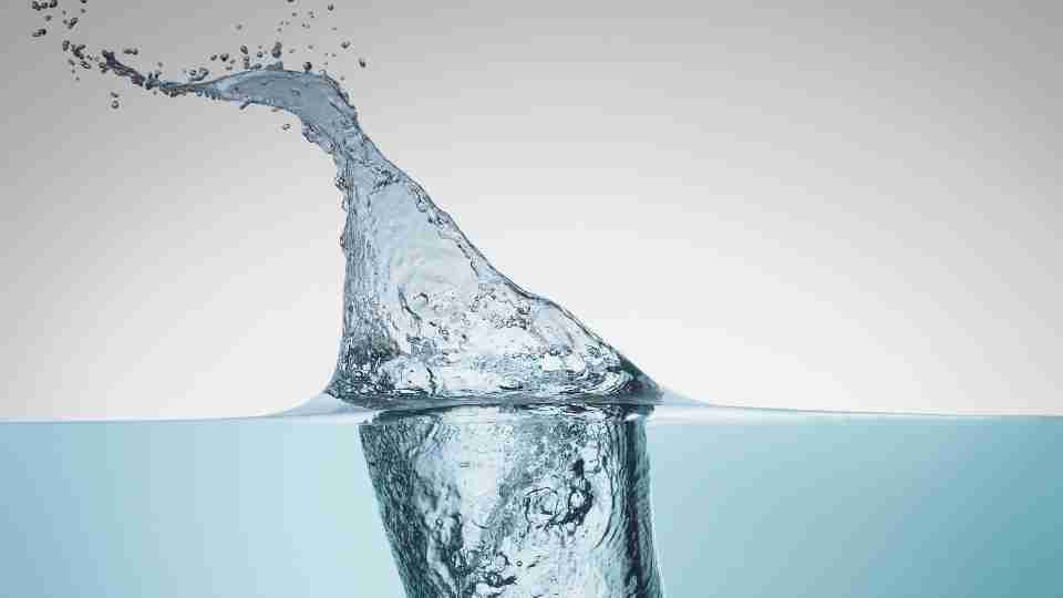 Spiritual Meaning of Drinking Water in a Dream